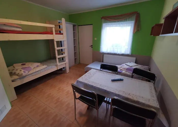 Osrodek Royal منزل للإقامة